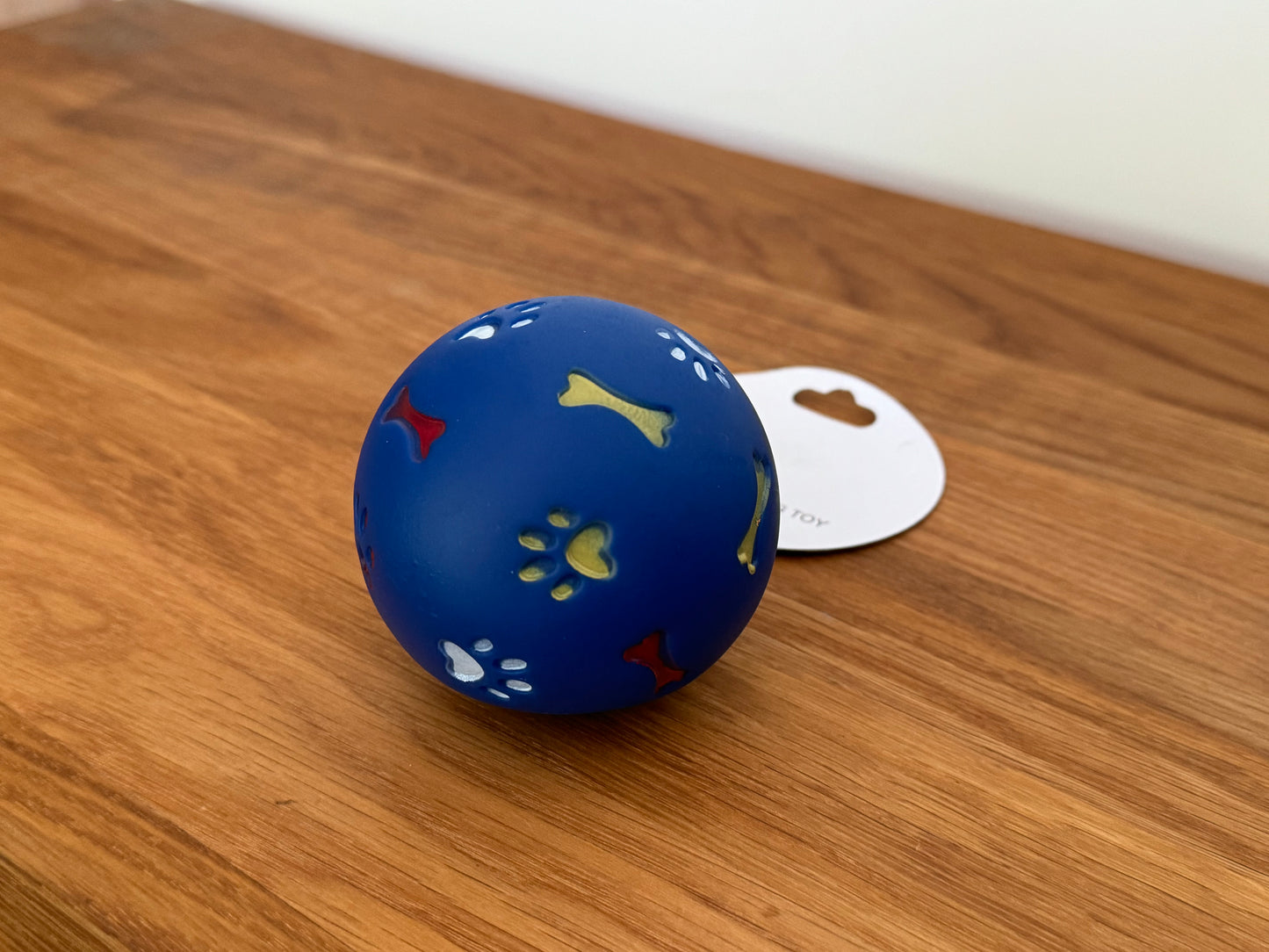 Food spilling ball for pets
