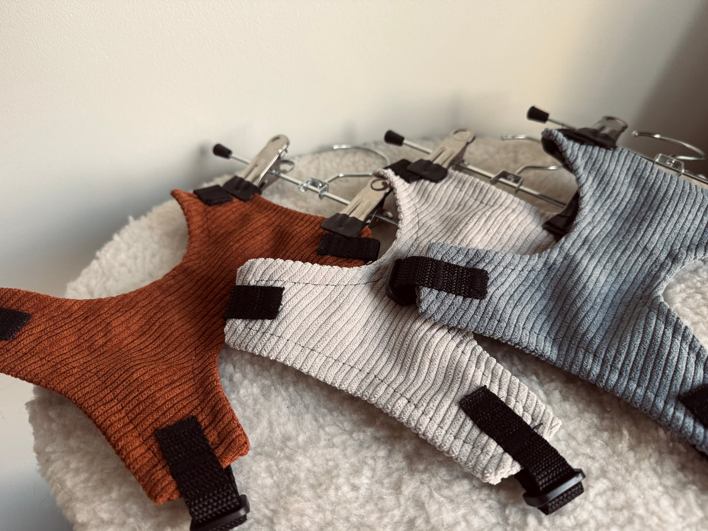 Adjustable handmade cat harness + a course on how to train your cat walk on a leash FOR FREE
